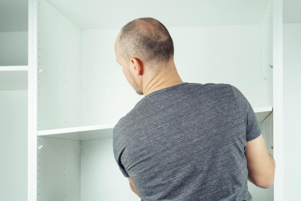 Schränke vor der Endreinigung leeren