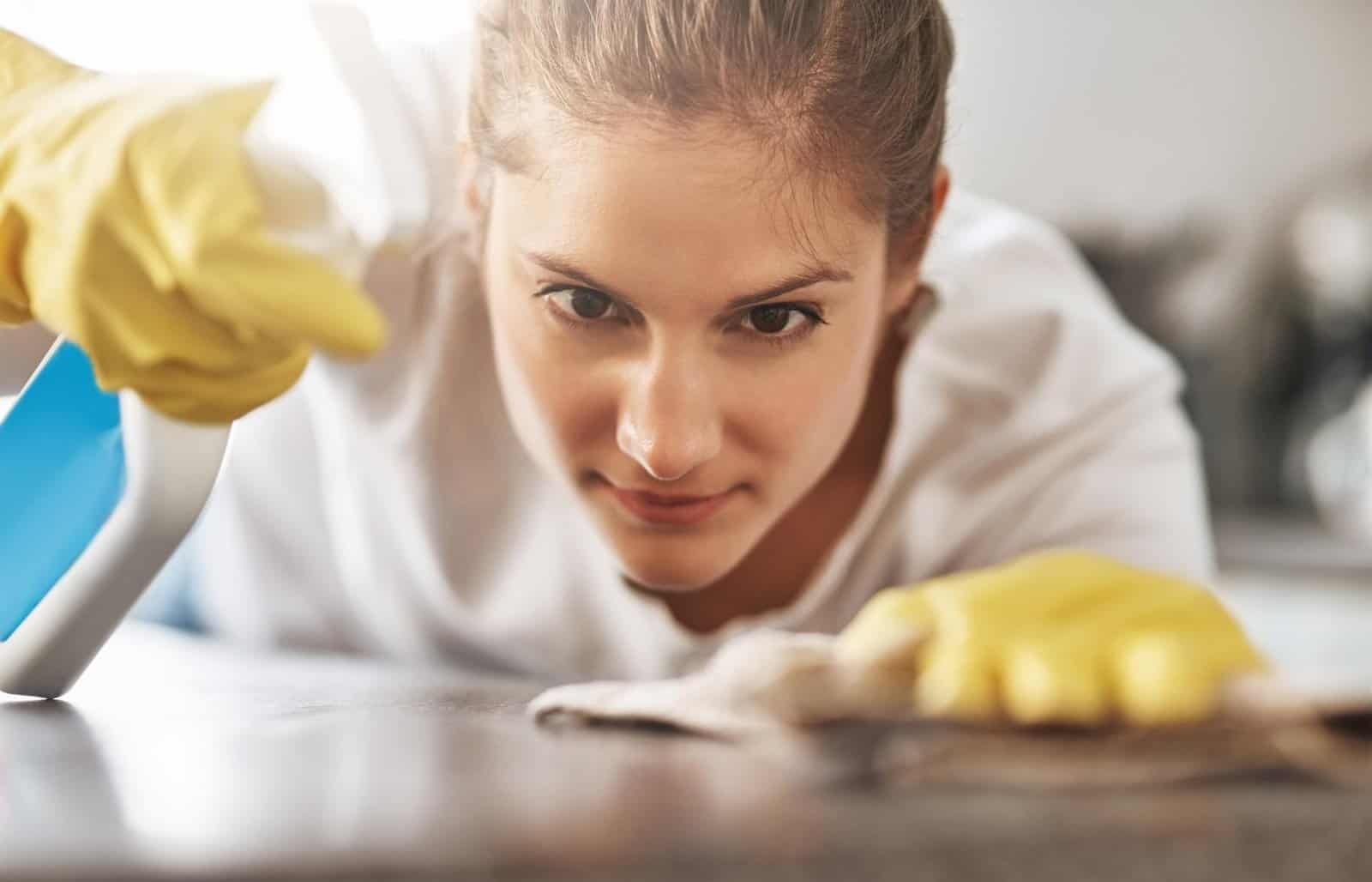 Wohnung vor der Umzugsreinigung vorbereiten